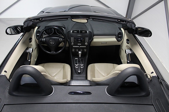 Mercedes-Benz SLK200 7 of 18