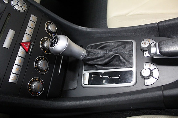 Mercedes-Benz SLK200 13 of 18