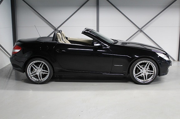 Mercedes-Benz SLK200 2 of 18