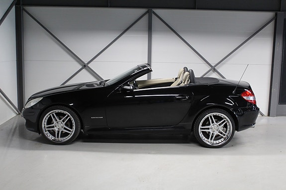 Mercedes-Benz SLK200 4 of 18
