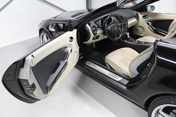 Mercedes-Benz SLK200 8 of 18
