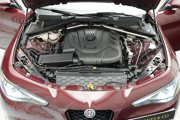 Alfa Romeo Giulia 8 of 30