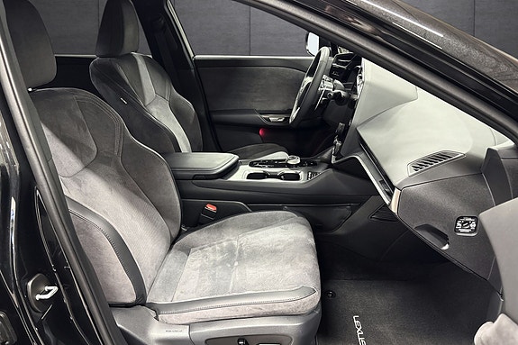 Lexus RZ500e 15 of 30