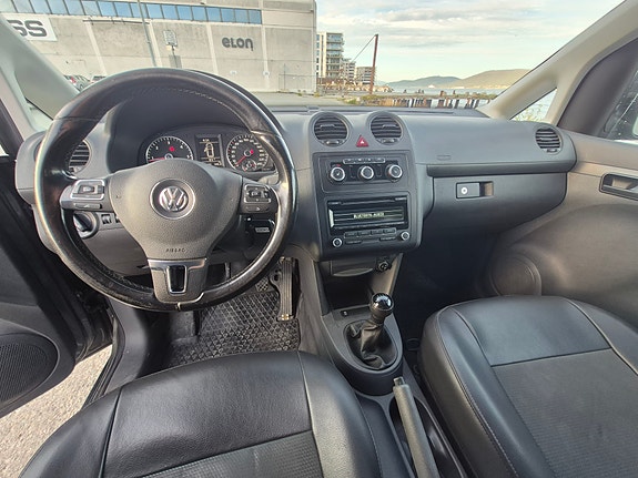 Volkswagen Caddy Maxi 16 of 17