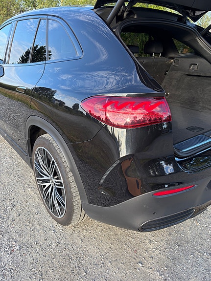 Mercedes-Benz EQE SUV 8 of 24