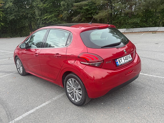Peugeot 208 5 of 21