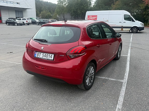 Peugeot 208 17 of 21