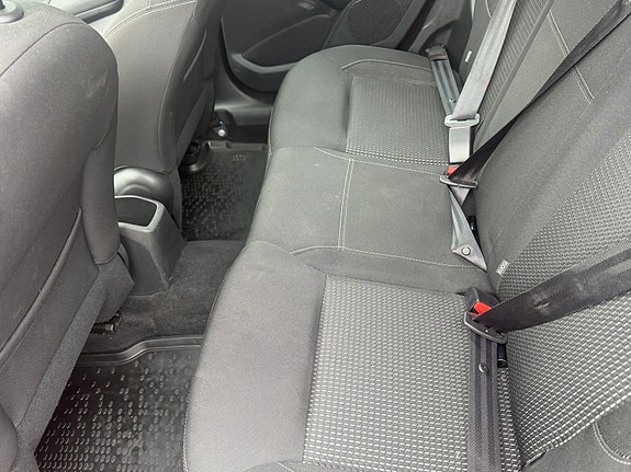 Peugeot 208 21 of 21