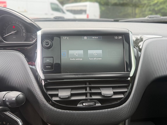 Peugeot 208 9 of 21