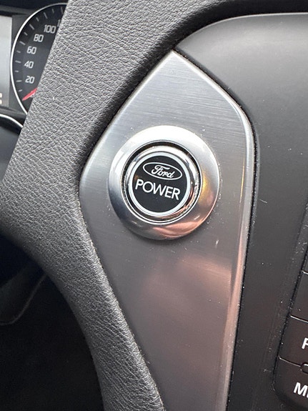 Ford Mondeo 26 of 30
