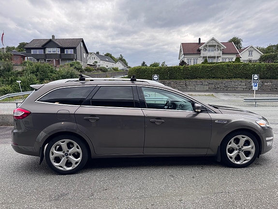 Ford Mondeo 13 of 30