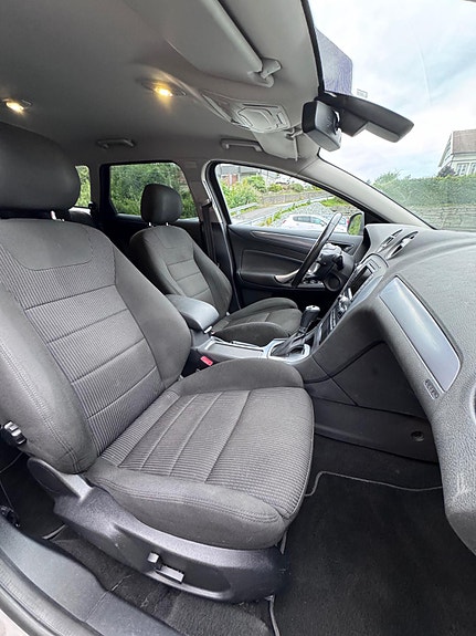 Ford Mondeo 17 of 30