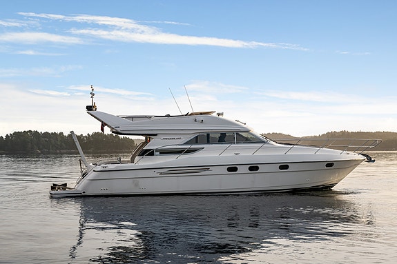 Princess 440 - 3 lugarer, oppgradert, forlenget plattform, generator, passarelle 2 of 30