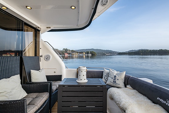 Princess 440 - 3 lugarer, oppgradert, forlenget plattform, generator, passarelle 11 of 30