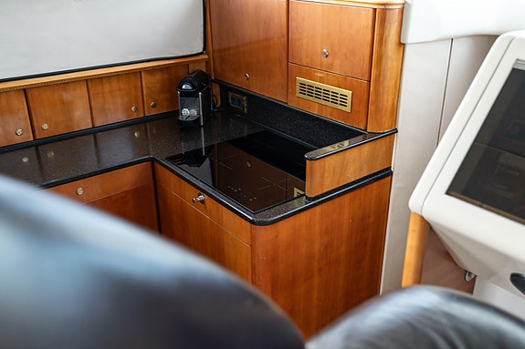 Princess 440 - 3 lugarer, oppgradert, forlenget plattform, generator, passarelle 26 of 30