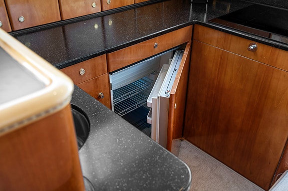 Princess 440 - 3 lugarer, oppgradert, forlenget plattform, generator, passarelle 27 of 30