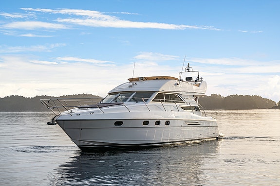 Princess 440 - 3 lugarer, oppgradert, forlenget plattform, generator, passarelle 6 of 30