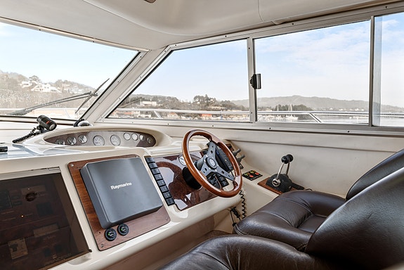 Princess 440 - 3 lugarer, oppgradert, forlenget plattform, generator, passarelle 29 of 30