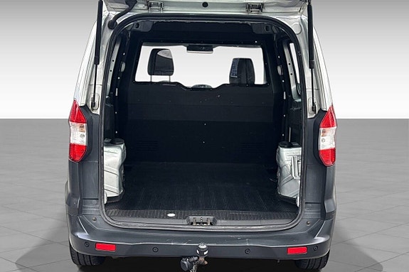 Ford Transit Courier 20 of 20