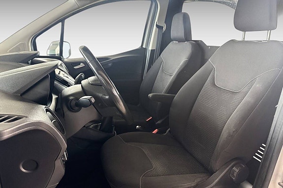 Ford Transit Courier 9 of 20