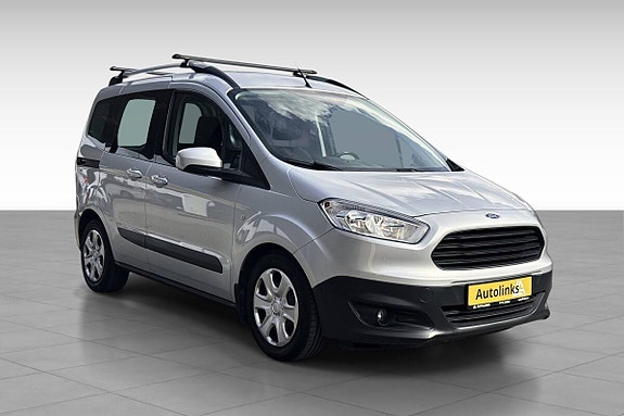Ford Transit Courier 3 of 20