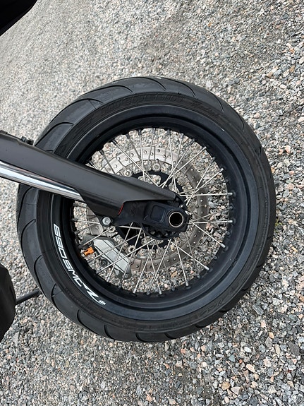 KTM 690 SMC R | A2 | 18 000 km | Remus | Mye ekstra 9 of 10
