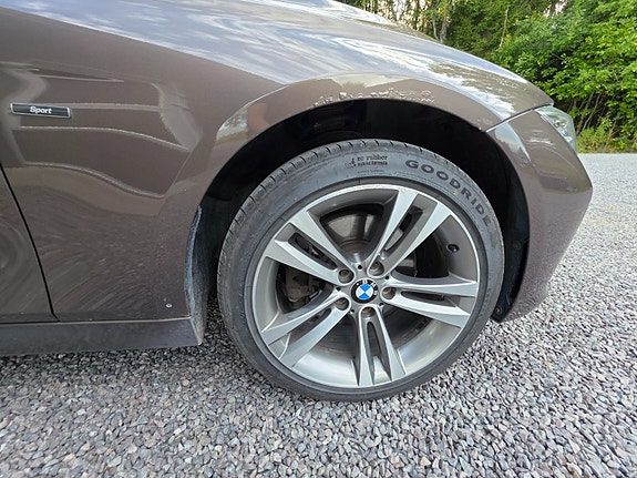BMW 328i 7 of 26