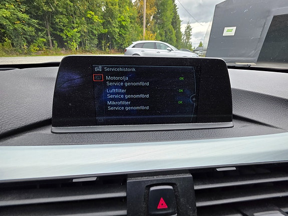 BMW 328i 24 of 26