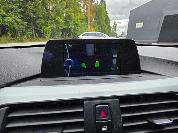 BMW 328i 18 of 26