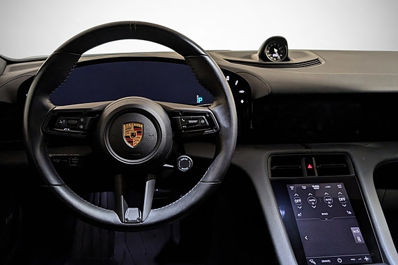 Porsche Taycan 15 of 28