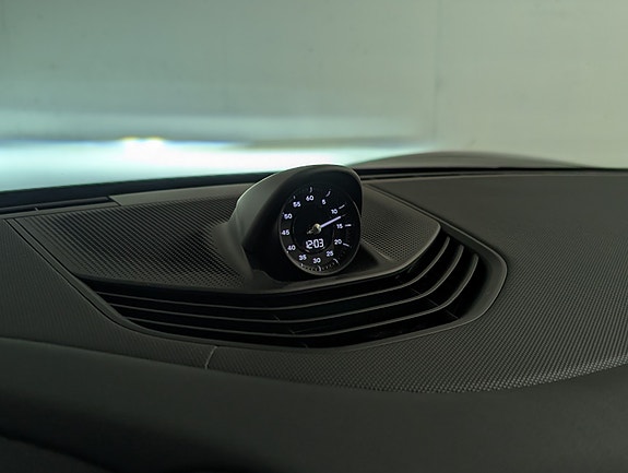 Porsche Taycan 21 of 28