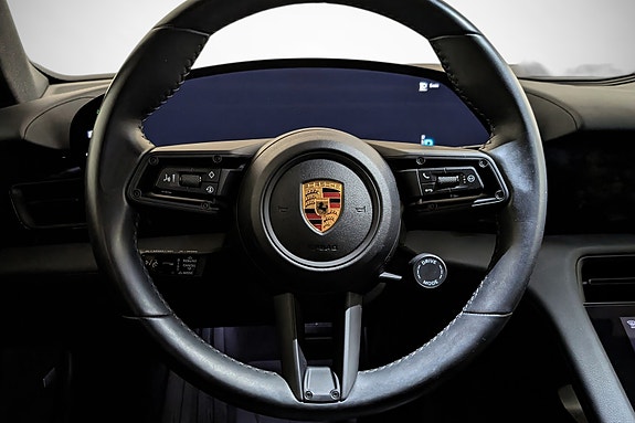Porsche Taycan 16 of 28