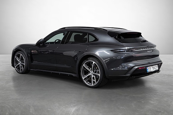 Porsche Taycan 9 of 28