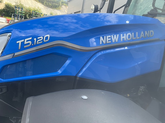 New Holland T5 120 DualCommand 10 of 12