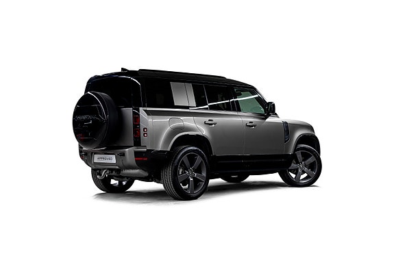Land Rover Defender 110 2 of 30