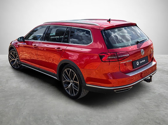 Volkswagen Passat Alltrack 3 of 25