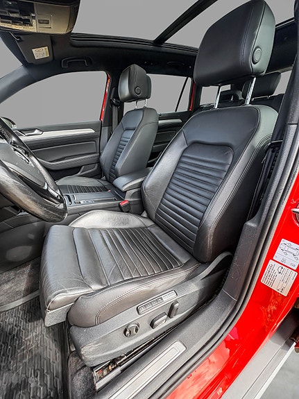 Volkswagen Passat Alltrack 10 of 25
