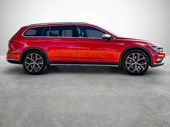 Volkswagen Passat Alltrack 6 of 25