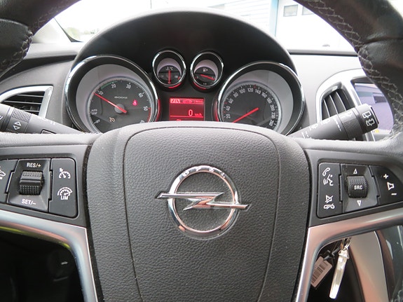 Opel Astra 30 of 30
