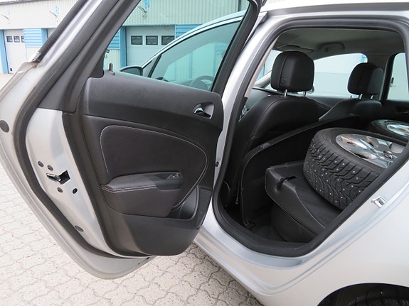 Opel Astra 19 of 30