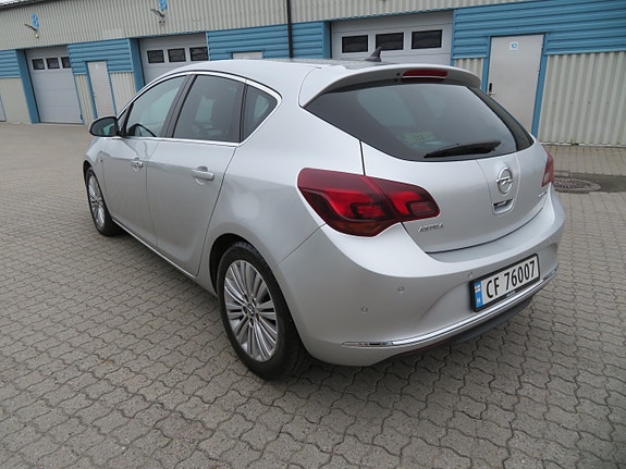 Opel Astra 6 of 30