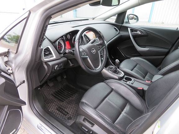 Opel Astra 22 of 30