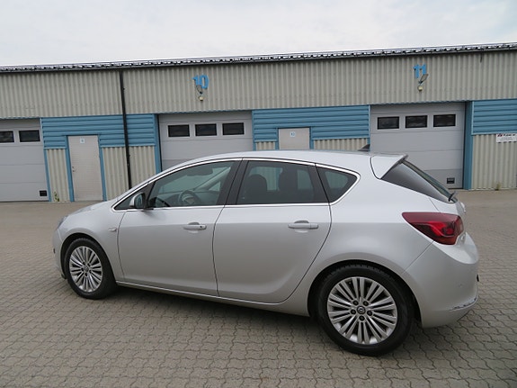 Opel Astra 5 of 30