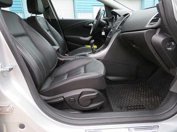 Opel Astra 16 of 30