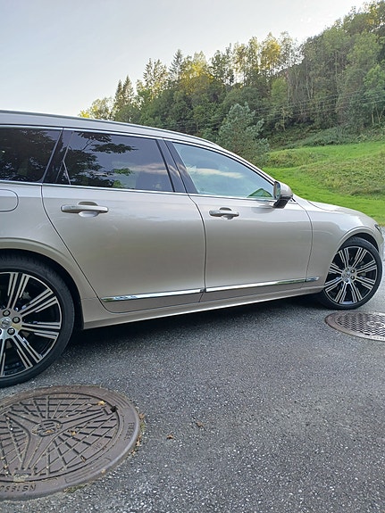 Volvo V90 4 of 25
