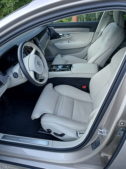 Volvo V90 8 of 25