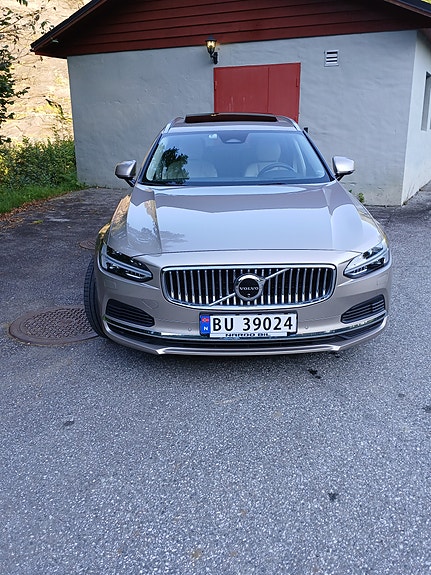 Volvo V90 3 of 25