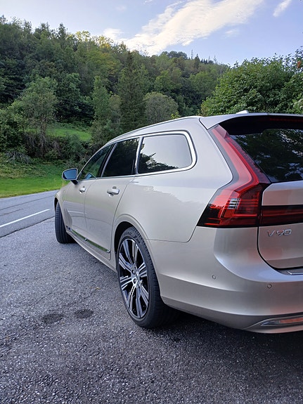 Volvo V90 6 of 25