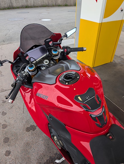Ducati Panigale V4 S 2 of 3