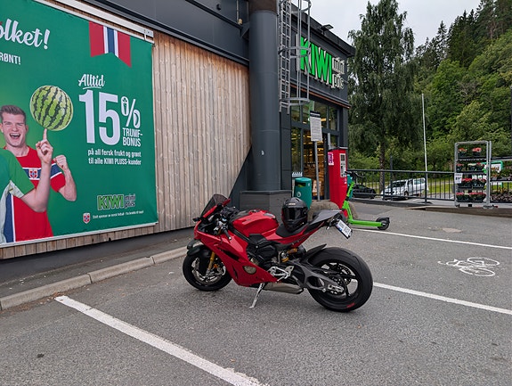 Ducati Panigale V4 S 3 of 3